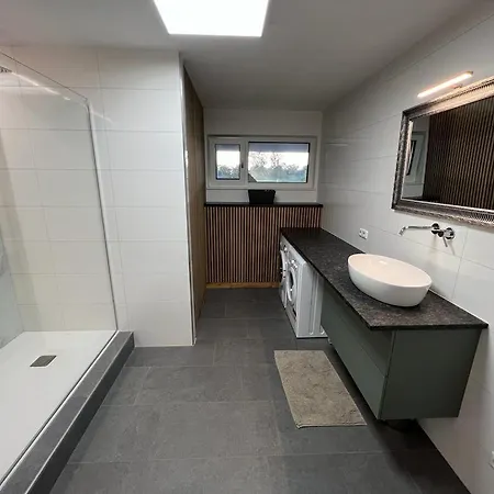 Pr Apartment *