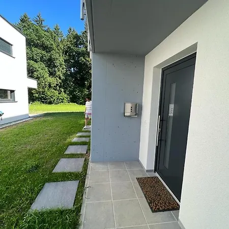 Pr Apartment *
